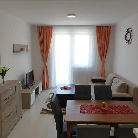 Sokolux Apartment *